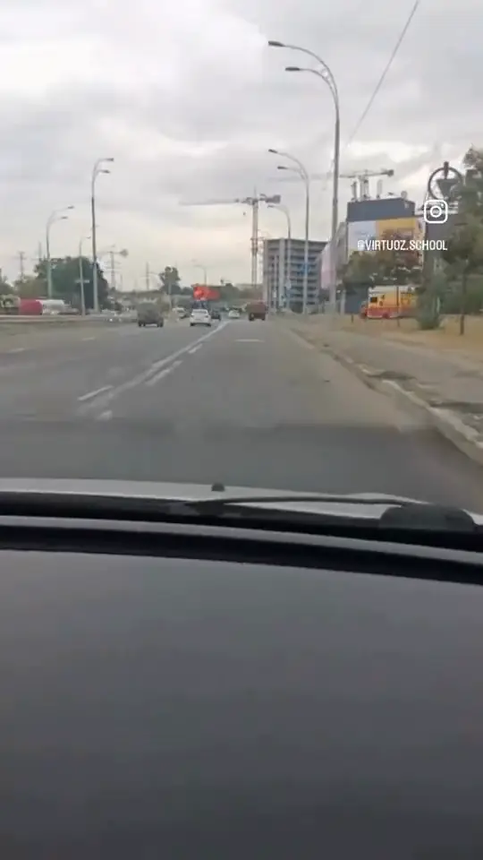 Вид з-за керма: коли легковику можна заїжджати на смугу для маршрутних транспортних засобів